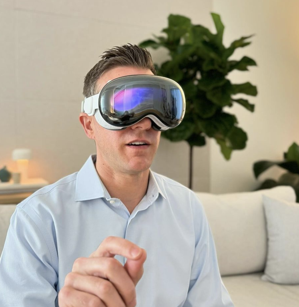 焦点平台官方：苹果Vision Pro今晚开抢，黄牛9万一台，看看首批体验者的反馈